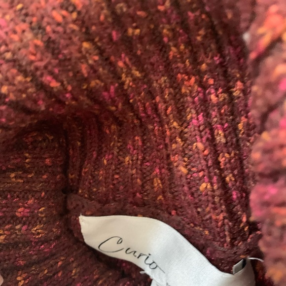 Beautiful cable knit sweater with cowl neck, 3/4 length sleeves and side slits. - Picture 3 of 5